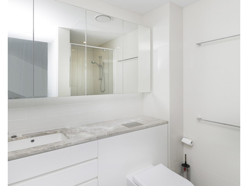 4405/2 Sunset Avenue, Paradise Point QLD 4216