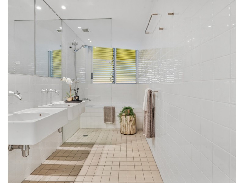 2605/159 Old Burleigh Road, Broadbeach QLD 4218