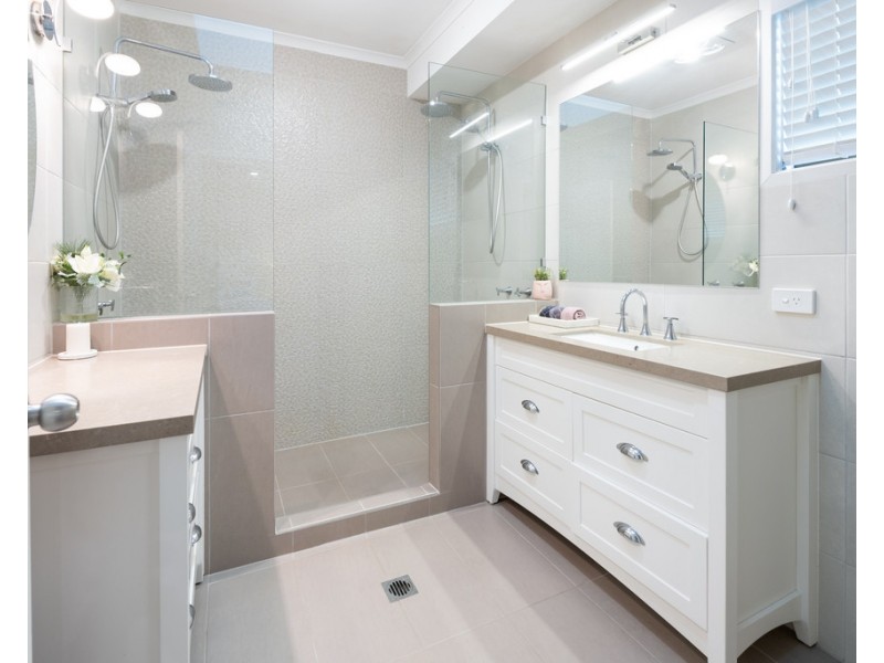 20 Charles Kurz Drive, Worongary QLD 4213