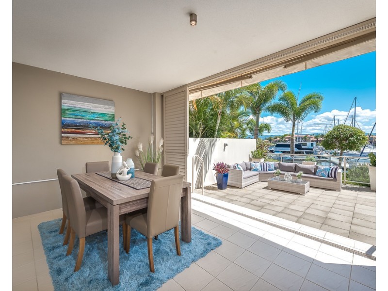 1717/1 Rialto Quay Drive, Hope Island QLD 4212