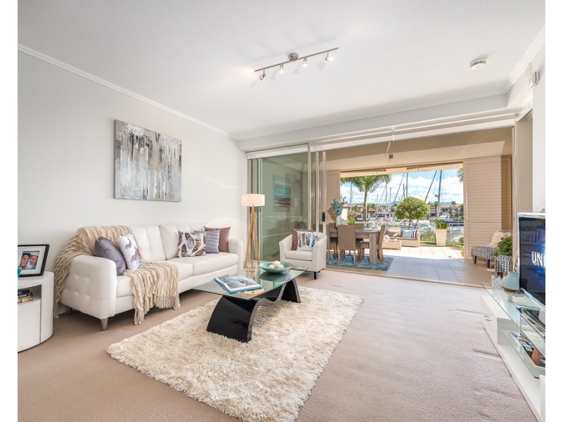 1717/1 Rialto Quay Drive, Hope Island QLD 4212