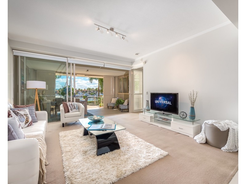 1717/1 Rialto Quay Drive, Hope Island QLD 4212