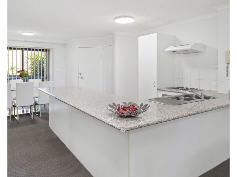 8/170 High Street, Southport QLD 4215