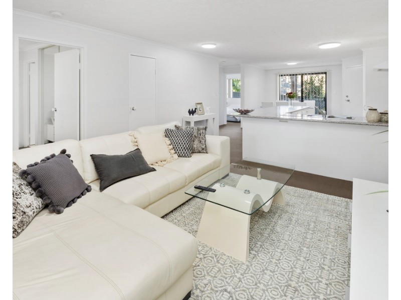 8/170 High Street, Southport QLD 4215