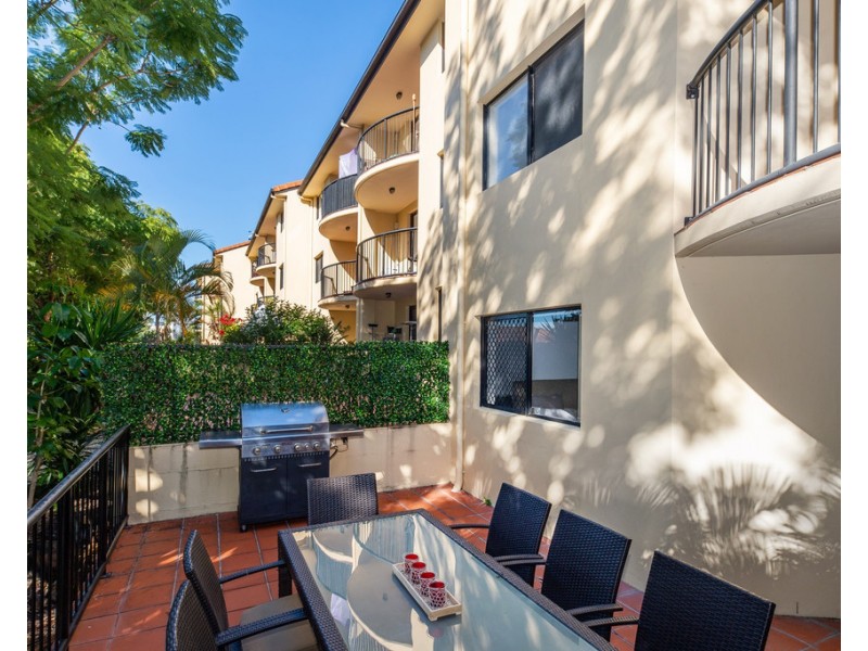 8/170 High Street, Southport QLD 4215