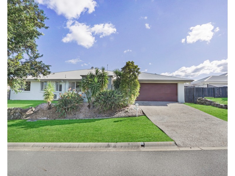 1/1 Lawley Crescent, Pacific Pines QLD 4211