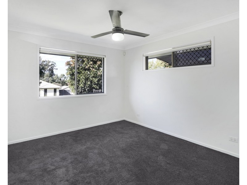 1/1 Lawley Crescent, Pacific Pines QLD 4211