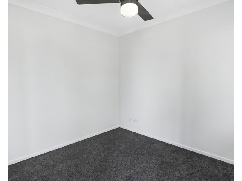 1/1 Lawley Crescent, Pacific Pines QLD 4211