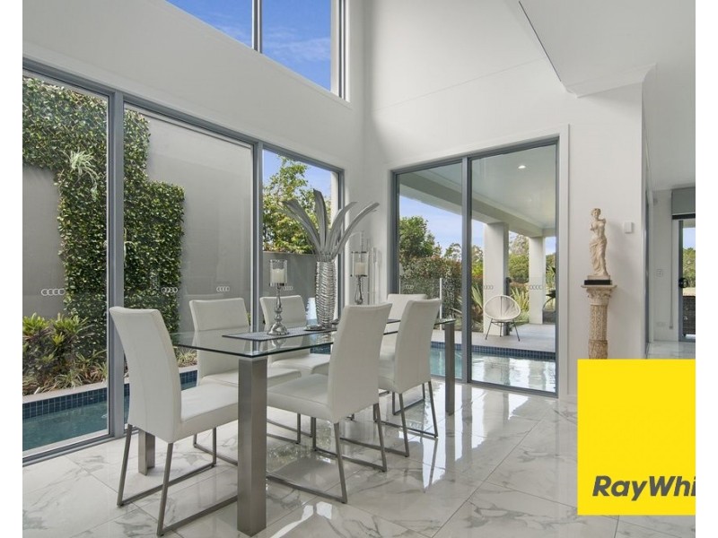 8604 Magnolia Drive East, Hope Island QLD 4212