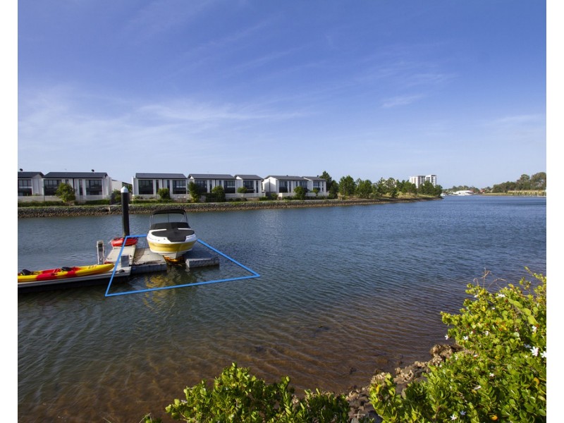 20/156 Marina Quays Boulevard, Hope Island QLD 4212