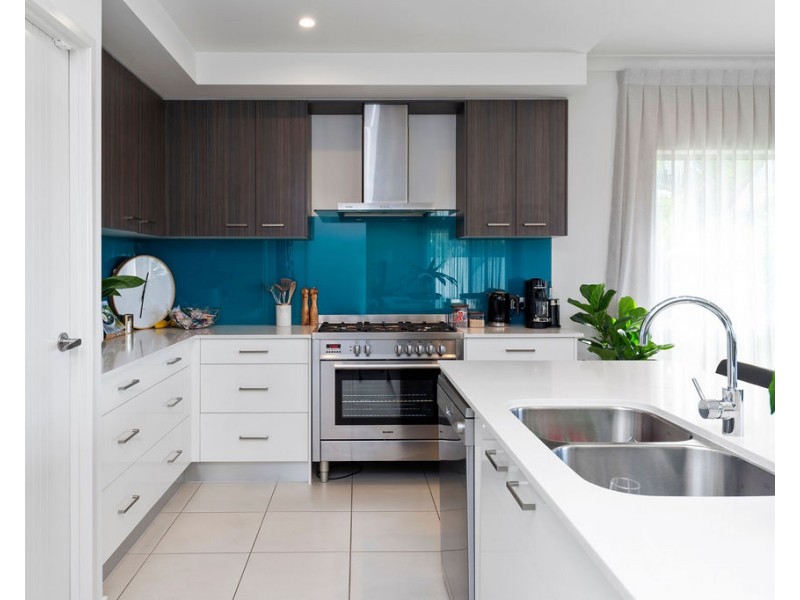 14 North View Street, Hope Island QLD 4212