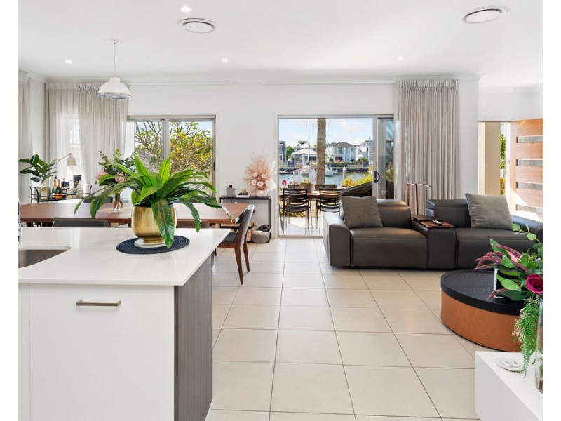 14 North View Street, Hope Island QLD 4212