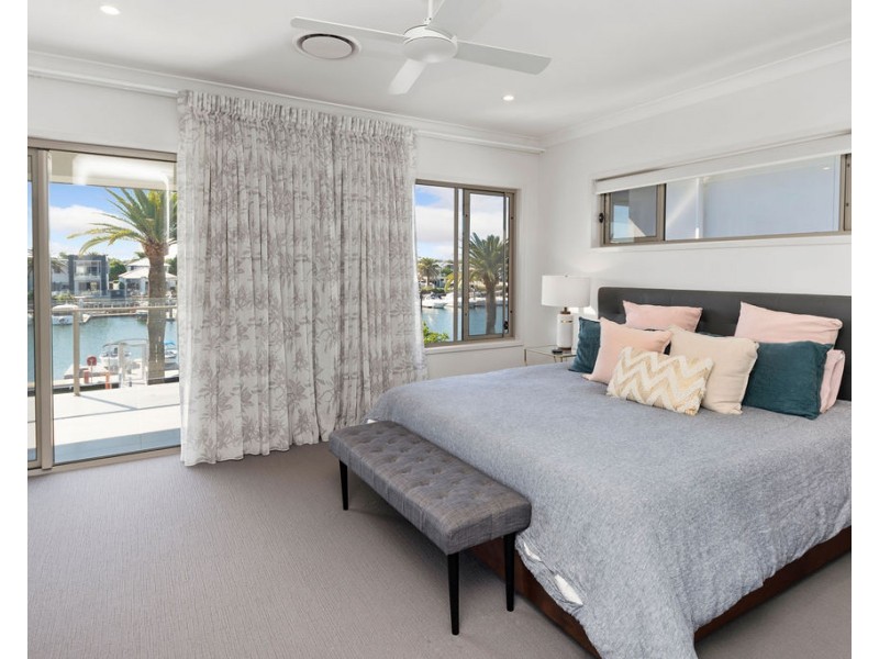 14 North View Street, Hope Island QLD 4212
