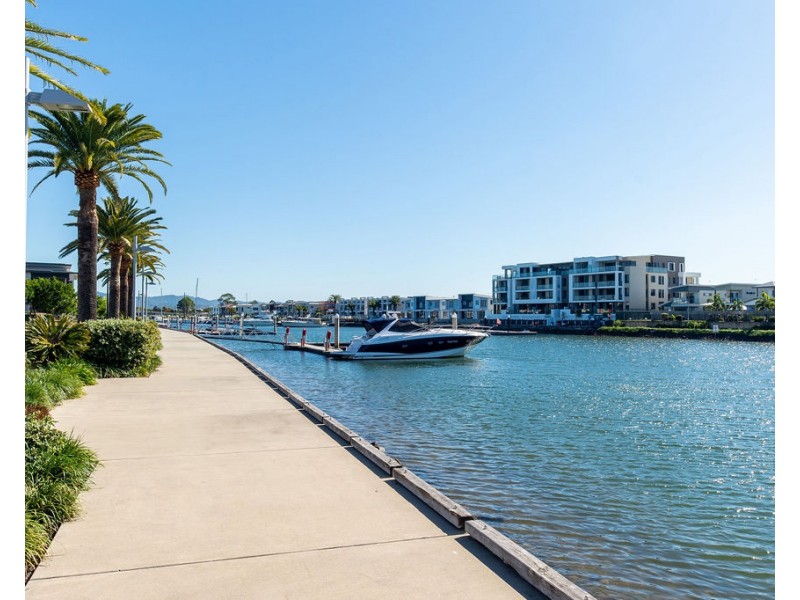 14 North View Street, Hope Island QLD 4212