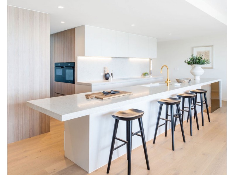 1/2 Havana Way Sovereign Shores ‘Marquis’, Paradise Point QLD 4216