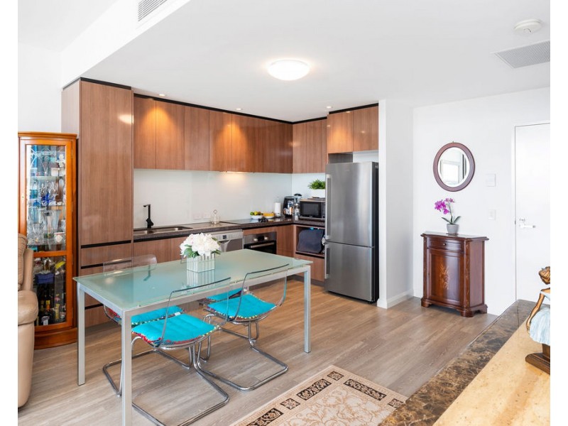 5233 Harbourview Drive, Hope Island QLD 4212