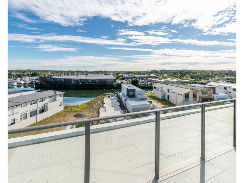 5233 Harbourview Drive, Hope Island QLD 4212