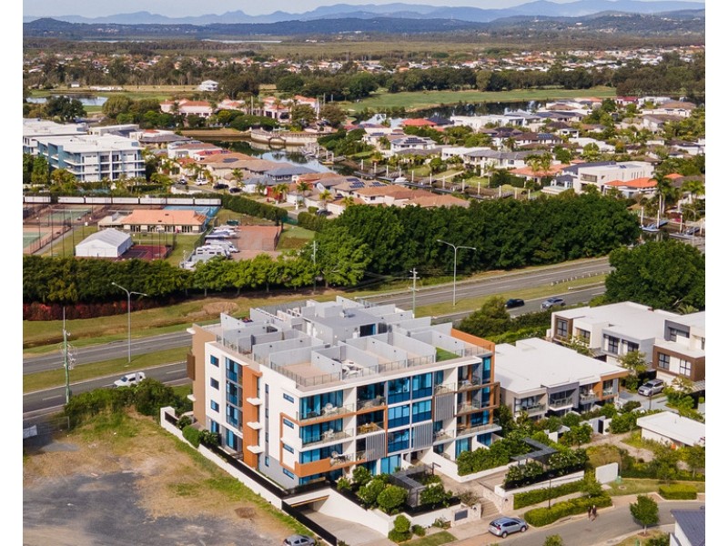 5233 Harbourview Drive, Hope Island QLD 4212