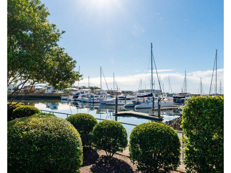 424/64 Sickle Avenue, Hope Island QLD 4212