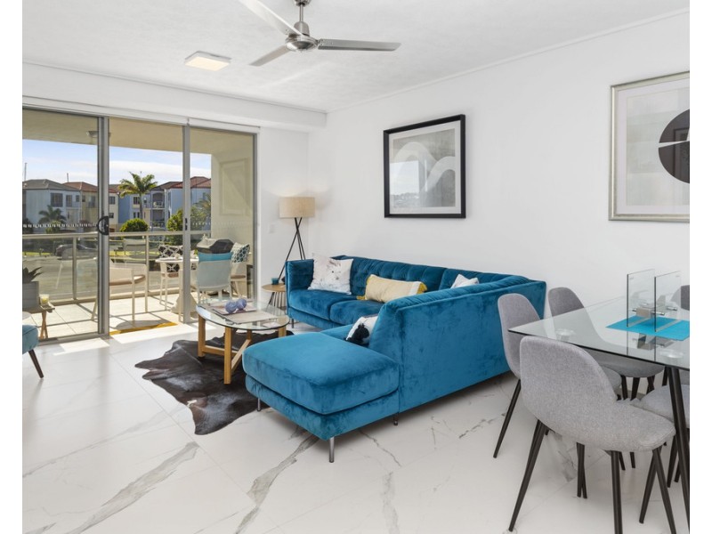 424/64 Sickle Avenue, Hope Island QLD 4212