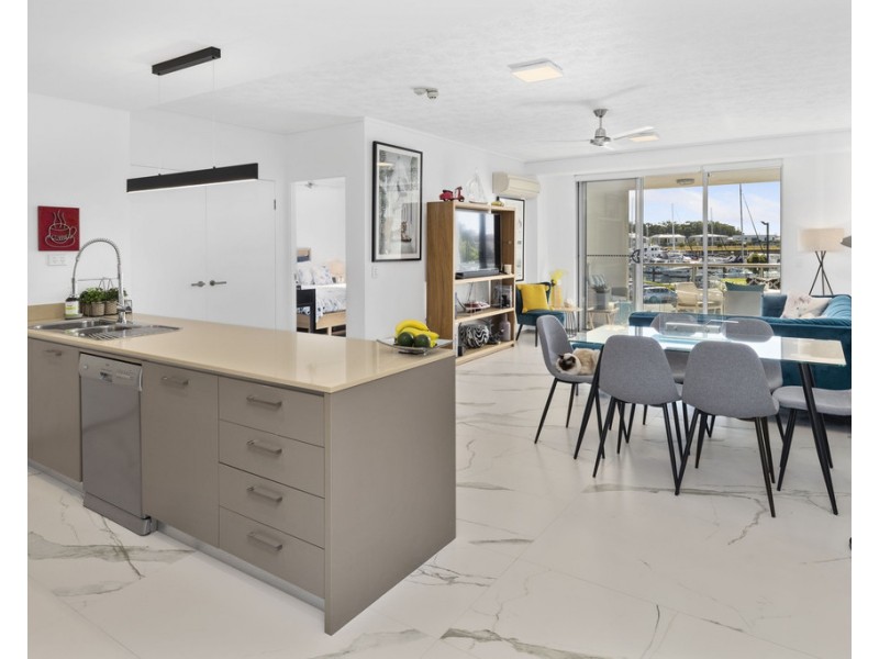 424/64 Sickle Avenue, Hope Island QLD 4212