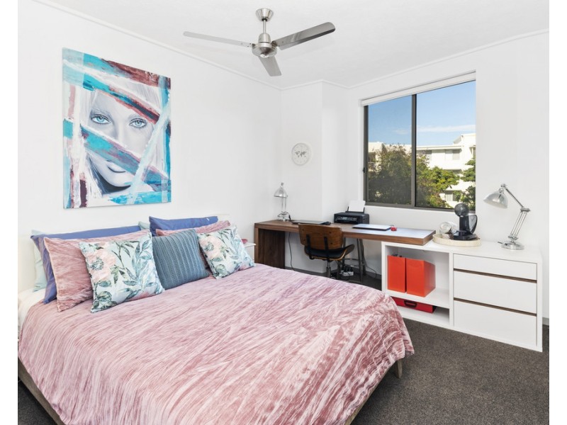 424/64 Sickle Avenue, Hope Island QLD 4212