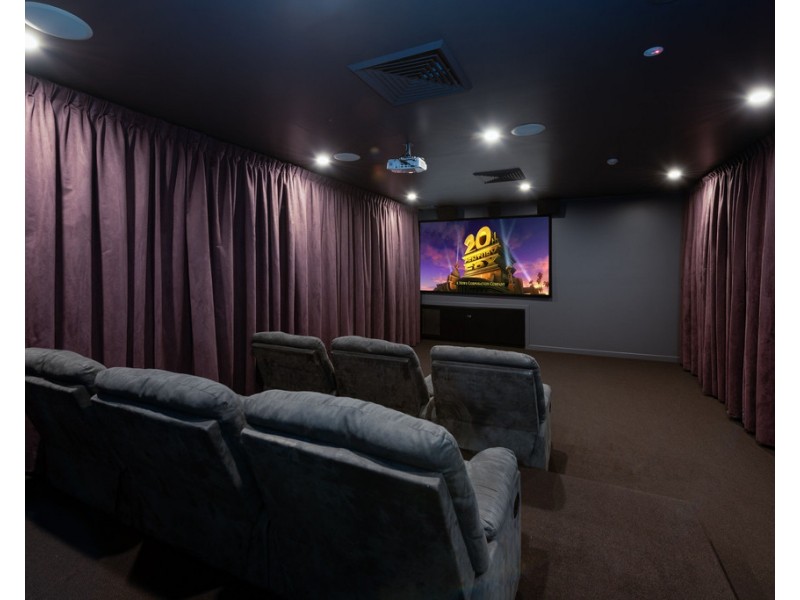 424/64 Sickle Avenue, Hope Island QLD 4212