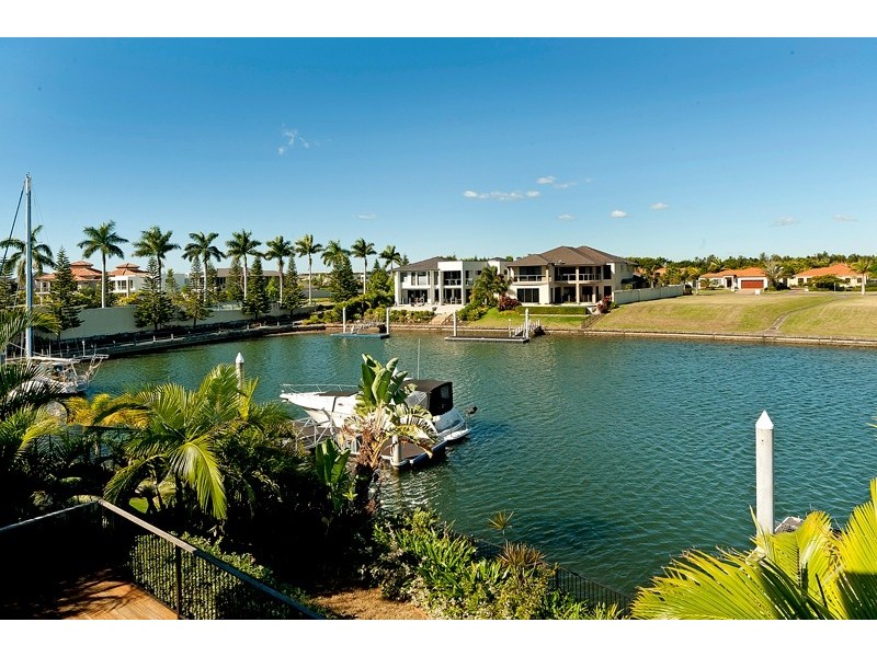 2303 Belmont Court, Hope Island QLD 4212