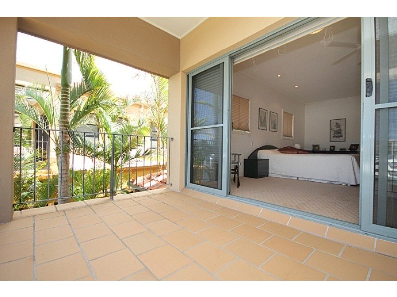 1522 Riverdale Drive, Hope Island QLD 4212