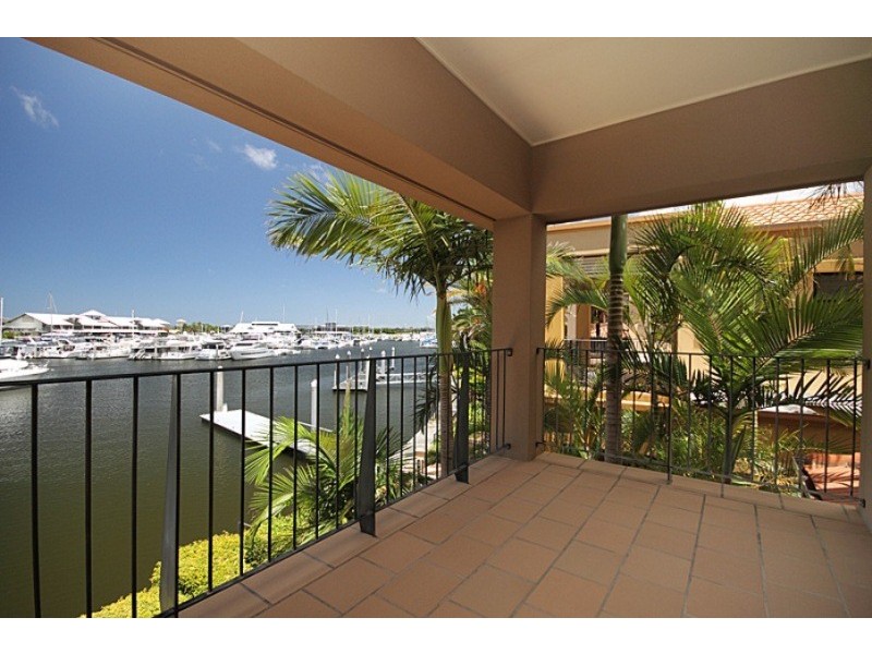 1522 Riverdale Drive, Hope Island QLD 4212