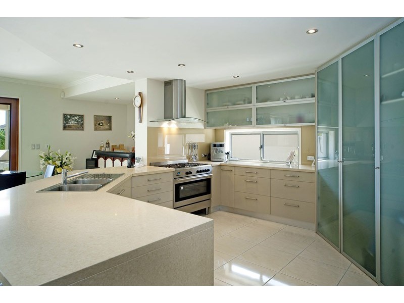 2165 Beaufort Way, Hope Island QLD 4212