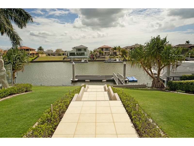 2165 Beaufort Way, Hope Island QLD 4212