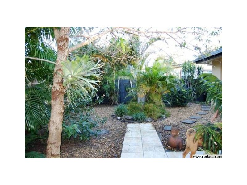 89 Crescent Avenue, Hope Island QLD 4212