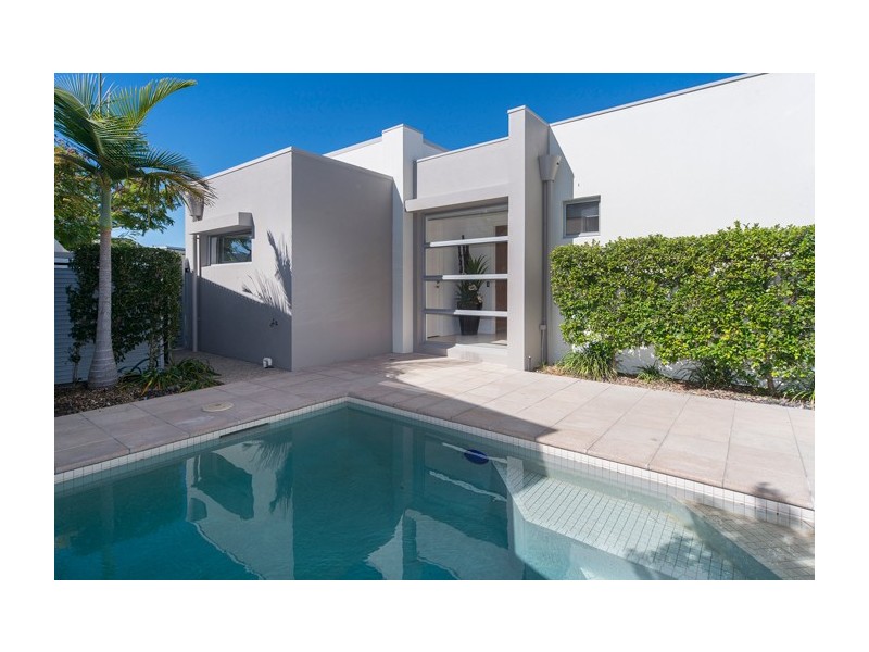 2819 Gracemere Drive, Hope Island QLD 4212