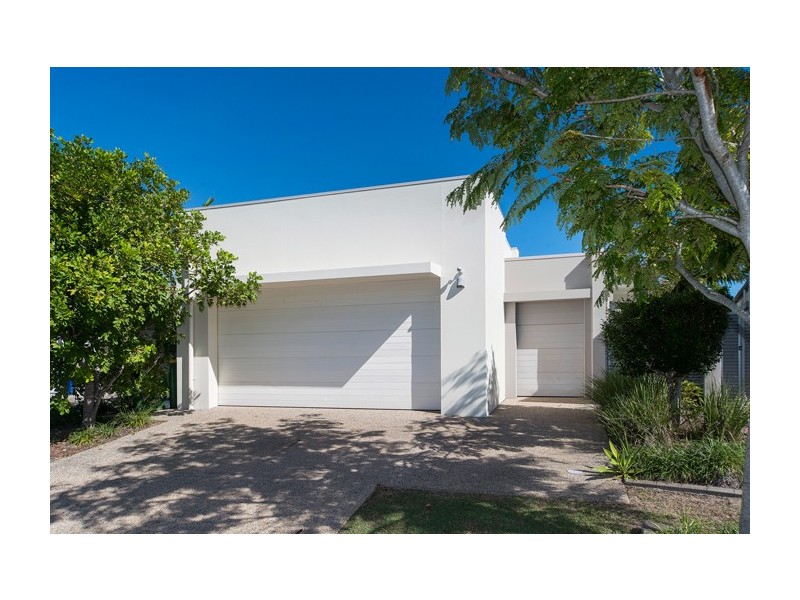 2819 Gracemere Drive, Hope Island QLD 4212