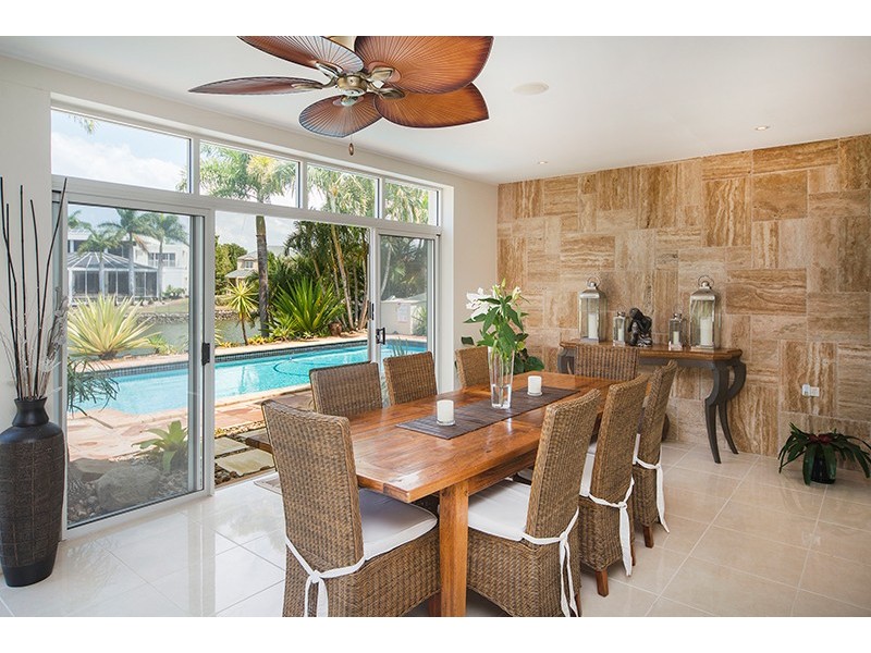 1108 Beechwood Drive, Hope Island QLD 4212