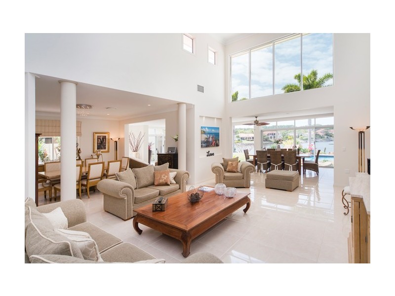 1108 Beechwood Drive, Hope Island QLD 4212