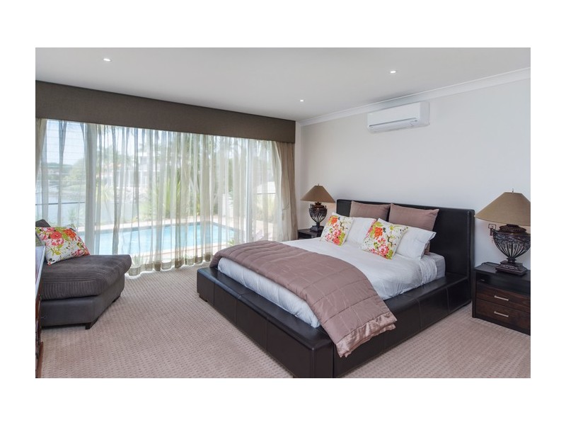 1108 Beechwood Drive, Hope Island QLD 4212