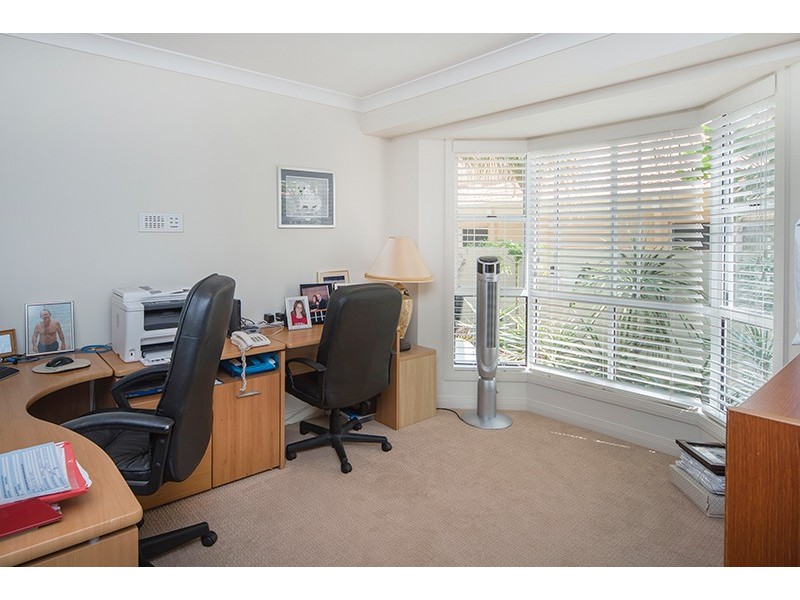 1108 Beechwood Drive, Hope Island QLD 4212