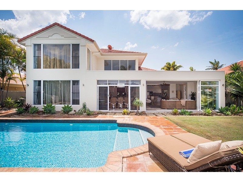 1108 Beechwood Drive, Hope Island QLD 4212