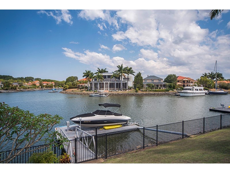 1108 Beechwood Drive, Hope Island QLD 4212