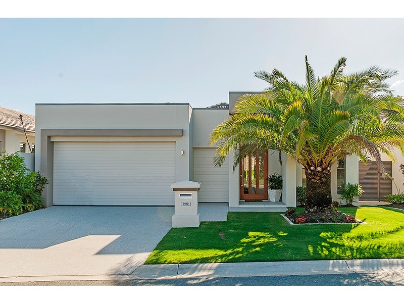 9119 Peter Senior Drive, Hope Island QLD 4212