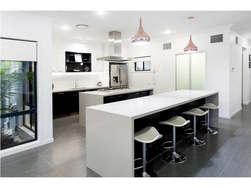 7632 Fairway Boulevard, Hope Island QLD 4212