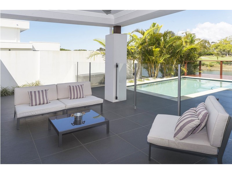 7632 Fairway Boulevard, Hope Island QLD 4212