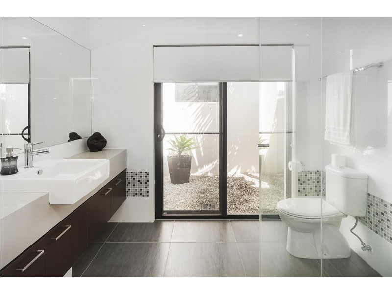 7632 Fairway Boulevard, Hope Island QLD 4212