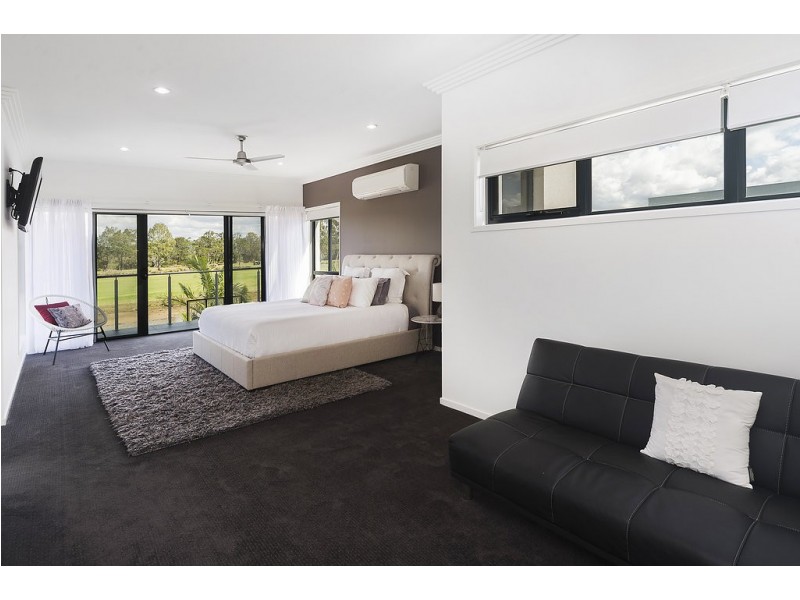 7632 Fairway Boulevard, Hope Island QLD 4212