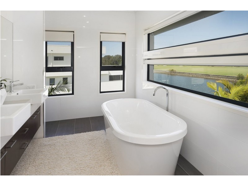 7632 Fairway Boulevard, Hope Island QLD 4212