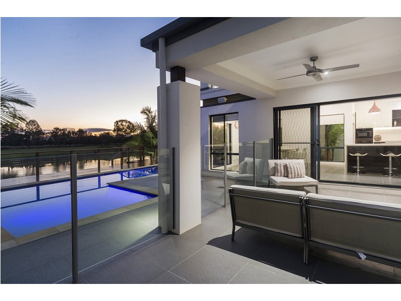 7632 Fairway Boulevard, Hope Island QLD 4212