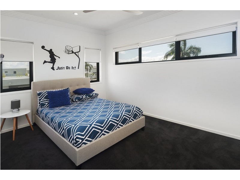 7632 Fairway Boulevard, Hope Island QLD 4212