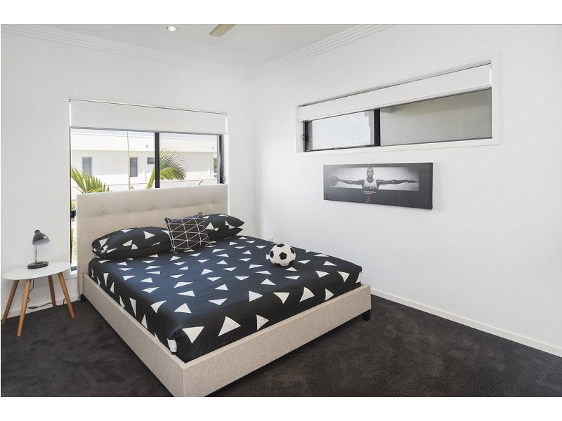 7632 Fairway Boulevard, Hope Island QLD 4212